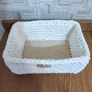 Вязаная корзинка для хранения