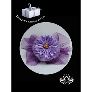 Резинка для волос ручной работы "Бант с цветком" сиреневый.