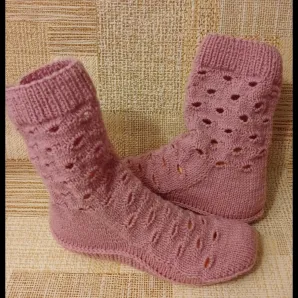 Носки ручной работы