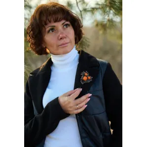 Брошь "Северная морошка"