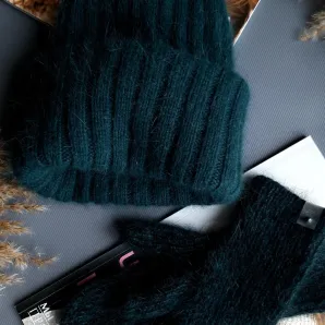 Комплект двойная шапка и варежки