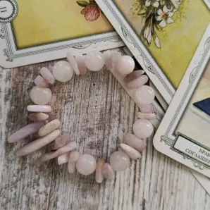 Браслет из розового кварца с кунцитом