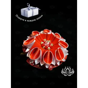 Заколка для волос ручной работы "Петуния" красный. Единственный экземпляр. Цветы Канзаши на волосы Ваши.