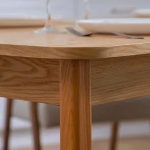 Прямоугольный, раздвижной стол. Дубовый шпон, массив ясеня