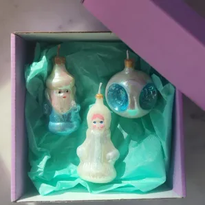 НАБОР СВЕЧЕЙ В ФОРМЕ СОВЕТСКИХ ЕЛОЧНЫХ ИГРУШЕК Набор свечей в форме советских елочных игрушек