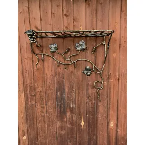 Вешалка для одежды настенная кованая