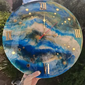 Часы из эпоксидной смолы