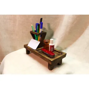 Настольный органайзер из дерева