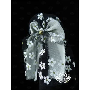 Резинка для волос ручной работы: белый бант с принтом ромашек, хлопок и органза.