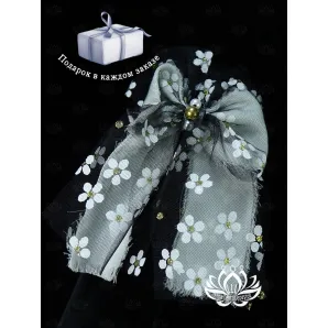 Вот варианты alt‑текста для фото резинки‑банта «Ромашки» (выбирайте по контексту и длине): Резинка для волос с бантом «Ромашки» ручной работы, белый цвет