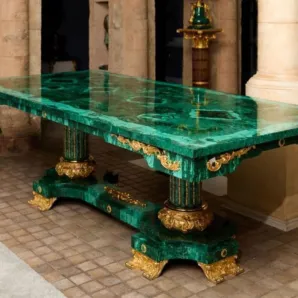 Стол из камня цвет малахит