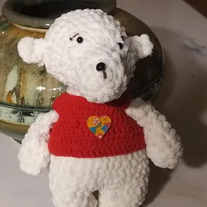 Мишка из плюшевой пряжи