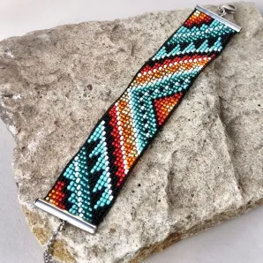 Этнический браслет по мотивам орнаментов индейцев айдахо