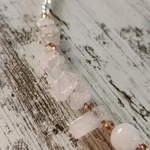 Чокер с розовым кварцем