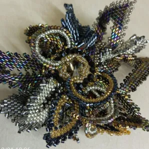 Брошь из японского бисера и страз" Чародейка -2"