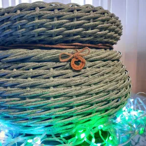 Кашпо "Горшочек счастья " 12л ,мята,шлифованный ротанг.