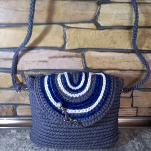 Сумка через плечо ручной работы разноцветная Ессентуки