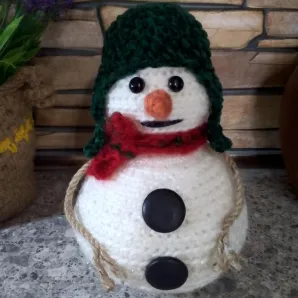 Снеговик связанный крючком ручная работа Ессентуки