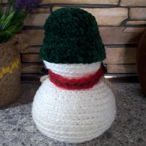 Снеговик связанный крючком ручная работа Ессентуки