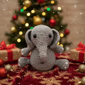 Слоненок вязаный крючком