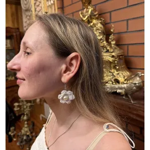 Сережки цветочки белые