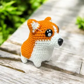 Вязаная игрушка Корги