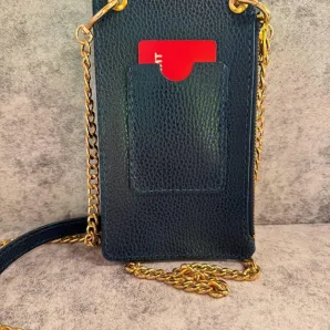 Сумка под телефон из натуральной кожи