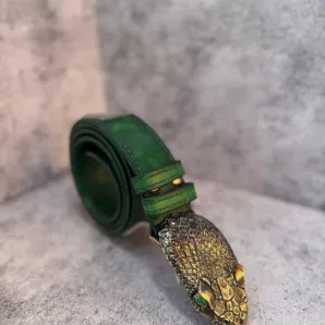 ремень из натуральной кожи с дизайнерской пряжкой