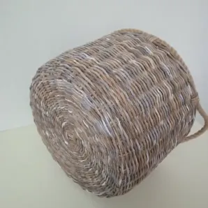 Корзина плетёная