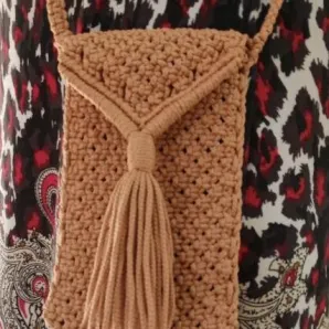 Сумочка для телефона макраме