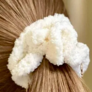 Резинка для волос с подвесками