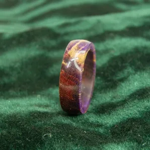 Кольцо "Пурпурное волшебство" из стабилизированного дерева