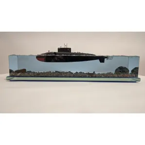 Модель подводной лодки "Варшавянка" 636\877