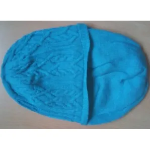 Комплект из шапки и шейного платка