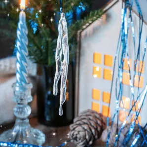 Зимний декор подвеска - сосулька