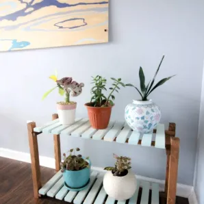 Напольная подставка для цветов