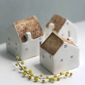 Домик интерьерная статуэтка