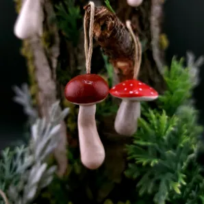 Набор мини-подвесок грибочков