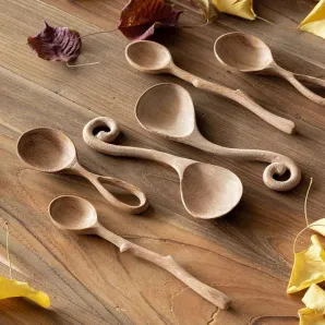 Столовые приборы