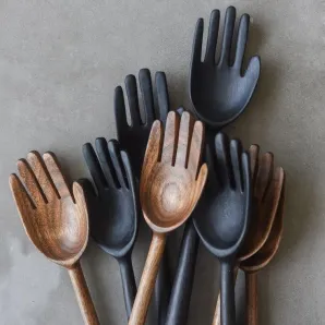 Столовые приборы