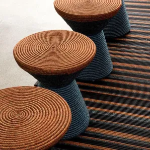 Табурет, пуф