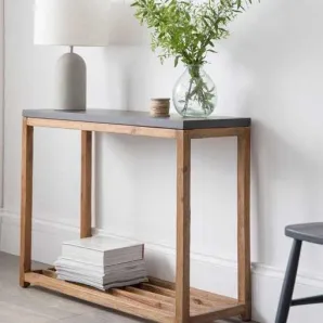 Консольные столы