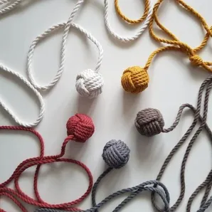 Игрушки для животных