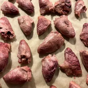 Лакомства для собак, кошек