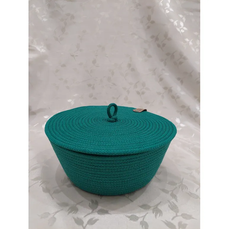 Корзинка с крышкой