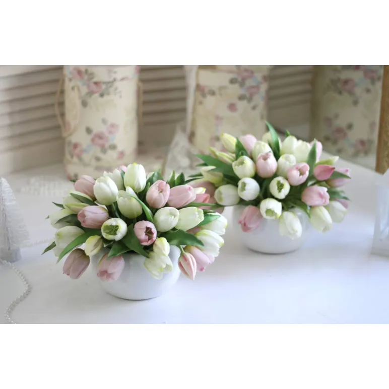 Весенний букет из силиконовых реалистичных тюльпанов