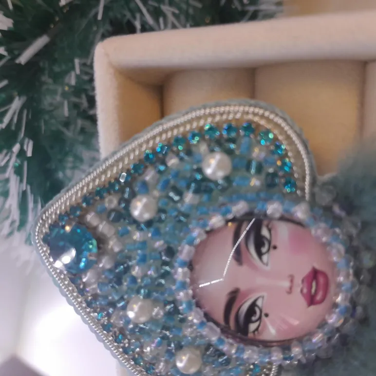 Брошь Любава зимняя