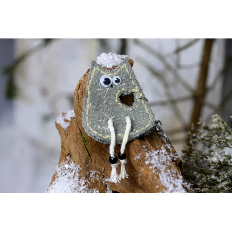 Брелок "Разочарованный кот" 5х6см Натуральная кожа