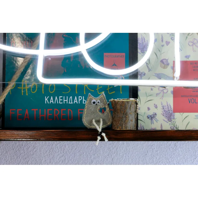 Брелок "Разочарованный кот" 5х6см Натуральная кожа