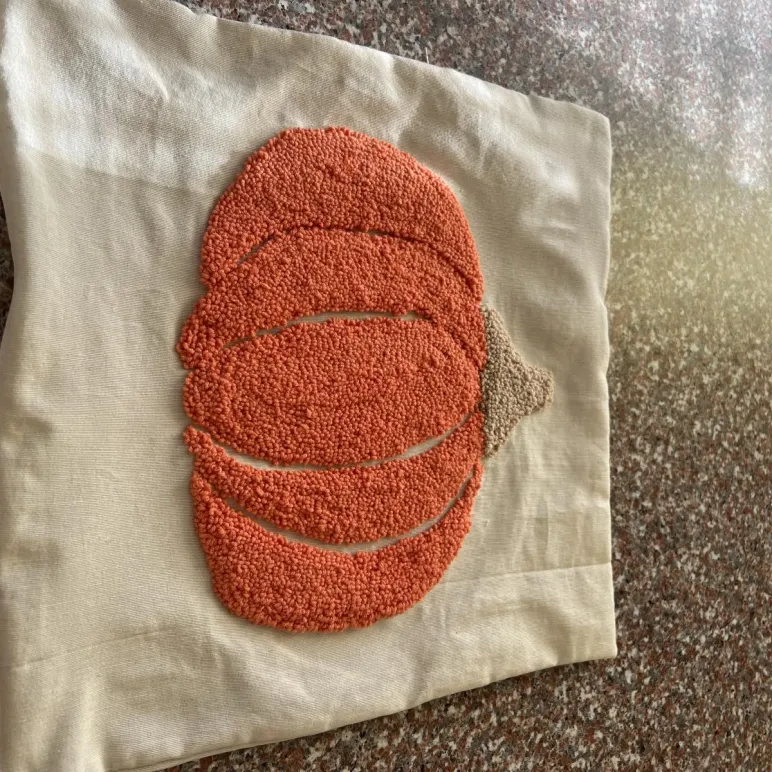 Наволочка с вышивкой Тыква